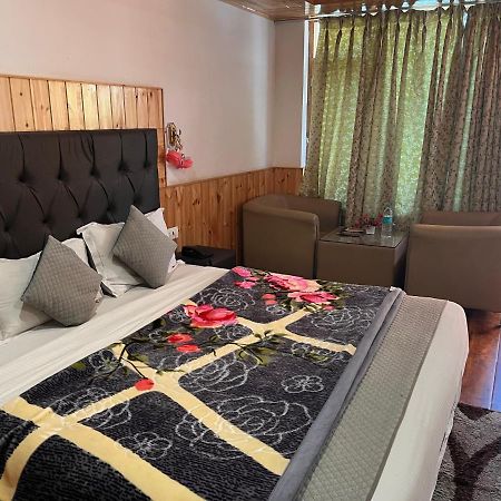 Himalayan Central Heritage Resort, Manali - Most Awarded Riverside Resort Экстерьер фото